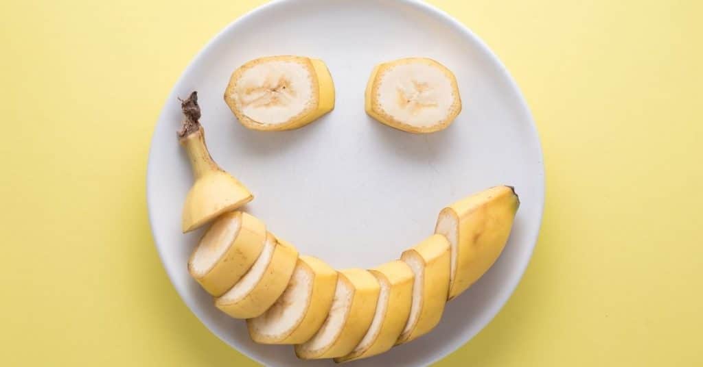 bananas contain rich amounts of iron